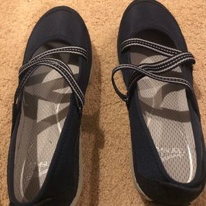NWT Dansko Hazel Suede Shoes-(US 7.5-8)
